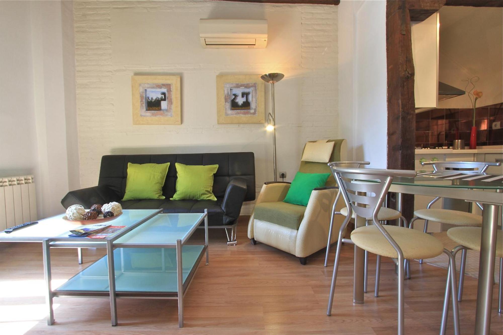 Apartamentos Inside Alhacaba غرناطة الغرفة الصورة