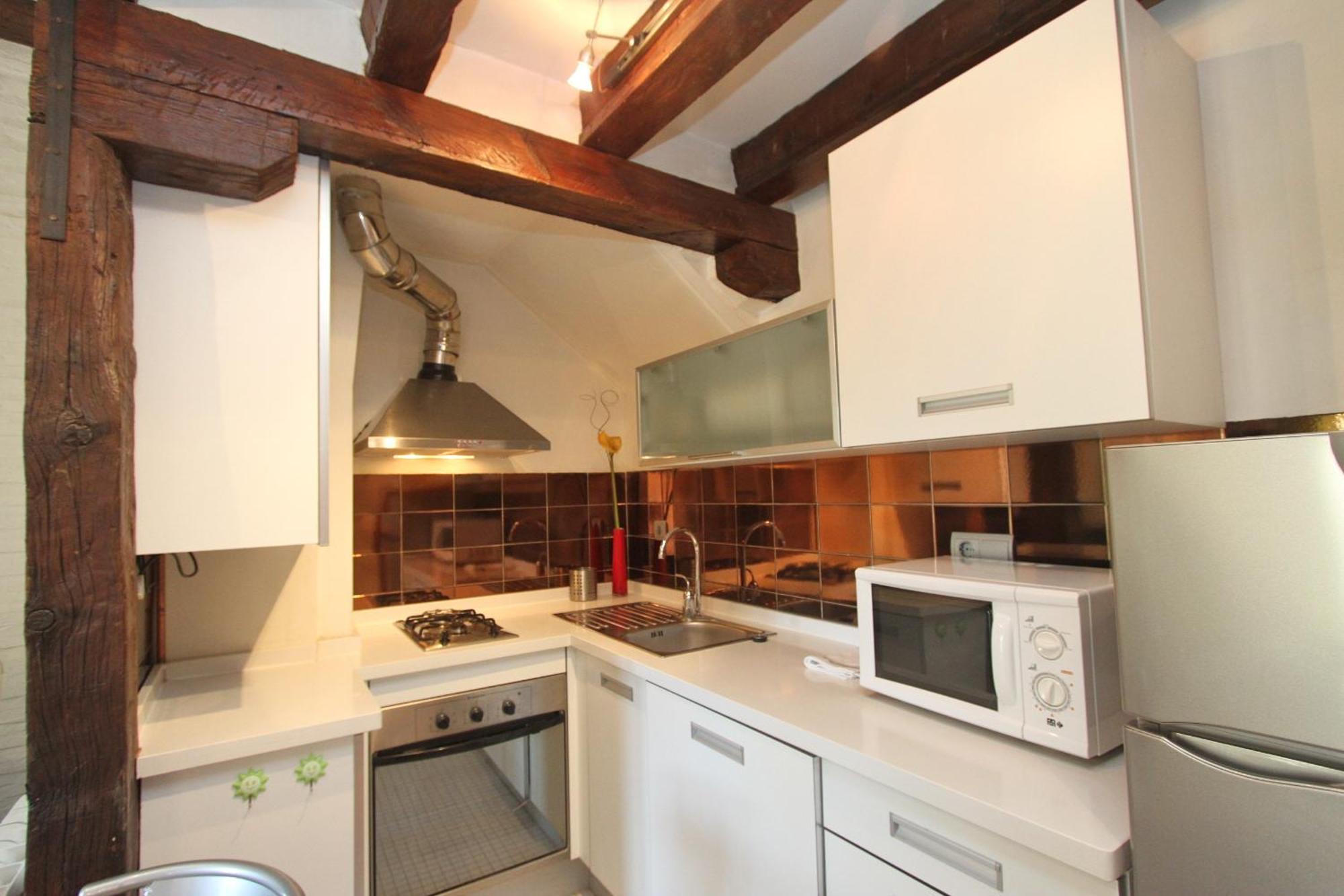 Apartamentos Inside Alhacaba غرناطة الغرفة الصورة